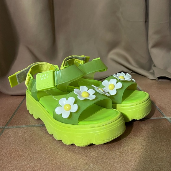 Lazy Oaf Shoes - Lazy Oaf x Melissa - green daisy platforms
